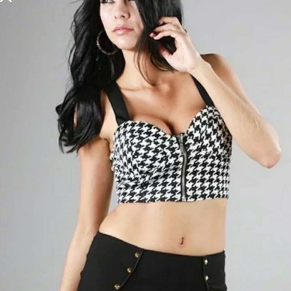 Black & White Front Zipper Crop Top